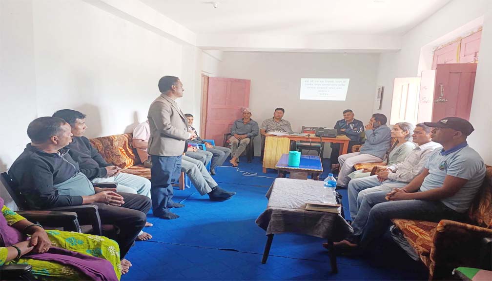 गैसस महासघ बाजुराद्धारा शुभकामना आदान प्रदान