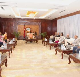 भीड जम्मा गरेर न्याय निरुपण प्रभावित नगर्न रास्वपालाई सत्ता पक्षको आग्रह