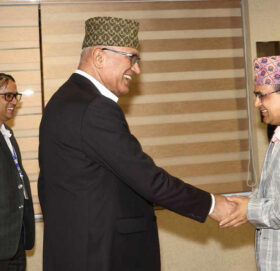 अमेरिकाबाट स्वदेश फर्किए अर्थमन्त्री