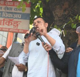 सरकार मरे पनि न्यायालय मरेको छैन, सभापति निर्धक्क हुनुहुन्छ: डीपी अर्याल