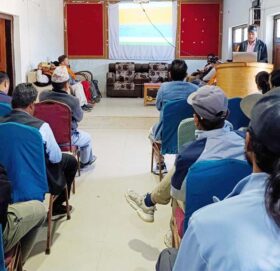 बाजुराको पर्यटन सम्बन्धि नगरपालिकाद्धारा सरोकारवालाहरुसंग छलफल