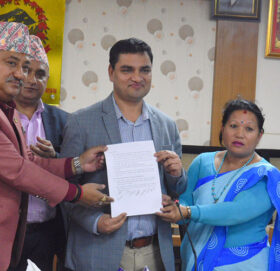 सार्वजनिक यातायातमा महिला स्वास्थ्य स्वयंसेविकाले निःशुल्क यात्रा गर्न पाउने