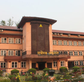 सर्वोच्चले भन्यो- जग्गादान प्रथम दृष्टिमै राजनीतिक दलसम्बन्धी ऐन अनुकूल देखिएन