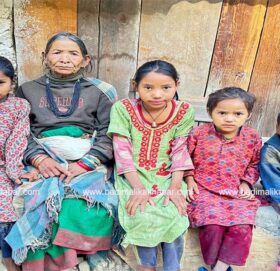 बुवाको मृत्यु आमाले दोस्रो बिहे गरेपछि चार भाइबहिनी बिचल्लीमा