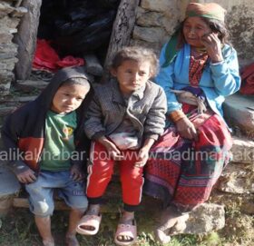 उपचार र संरक्षण अभावमा दुई भाइबहिनी बिचल्लीमा