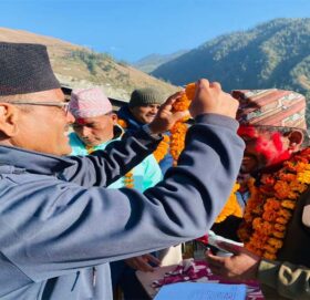 नेकपा (एस) स्वामीकार्तिक गाउँ कमिटी अध्यक्ष रोकाया एमालेमा प्रवेश