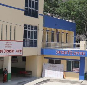 जिल्ला अस्पताल लगायत बाजुराका स्वास्थ्य संस्थामा रेबिज बिरुद्धको खोप अभाव