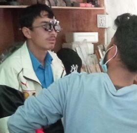 गौमुल गाउँपालिकामा  निःशुल्क आँखा शिबिर, १ हजार भन्दा बढीकाे उपचार