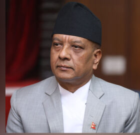 प्रतिनिधिसभाका सचिव सुरेश अधिकारीले पाँच महिनामै दिए राजीनामा