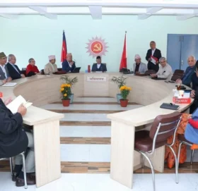 एमाले पदाधिकारी १५ सदस्यीय हुने : उमेरहद र दुई कार्यकाल हटाउने