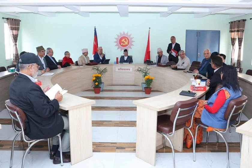 एमाले पदाधिकारी १५ सदस्यीय हुने : उमेरहद र दुई कार्यकाल हटाउने