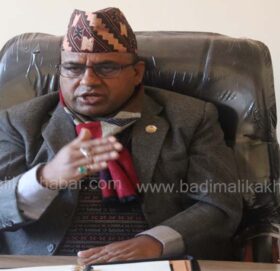 जनप्रतिनीधिले अर्को चुनाव र कर्मचारीले नेतासँग डराउँनु हुदैन– मन्त्री पाण्डे