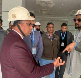 पर्यटनमन्त्री पाण्डेले गरे नेपालगञ्जमा निर्माणाधीन विमानस्थलको निरीक्षण