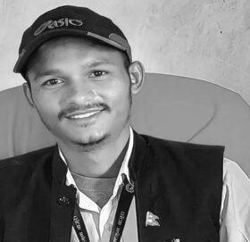 बाजुराका एक स्वास्थ्यकर्मीको मोटरसाइकल दुर्घटना हुँदा धनगढीमा मृत्यु