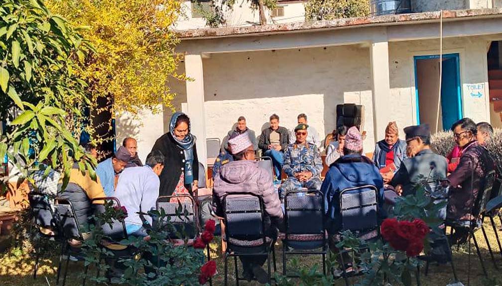 मार्तडी बजारकाे सडक छेउमा राखिएका सवारी साधन नहटाउनेलाइ कारबाही गरिने