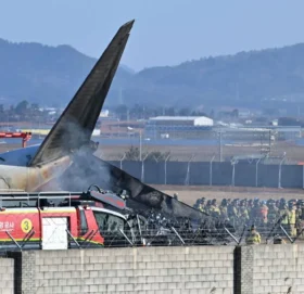 दक्षिण कोरियामा विमान दुर्घटना हुँदा कम्तिमा १ सय ७९ जनाको मृत्यु, २ जनाको उद्धार