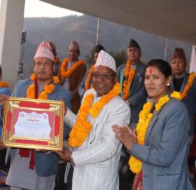 बडीमालिकाको १० औं स्थापना दिवसकाे अवसरमा पुर्व जनप्रतिनिधीलाइ सम्मान