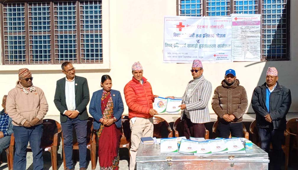 नेपाल रेडक्रसद्वारा खप्तड छेडेदहलाई विपद् प्रतिकार्य सामग्री हस्तान्तरण