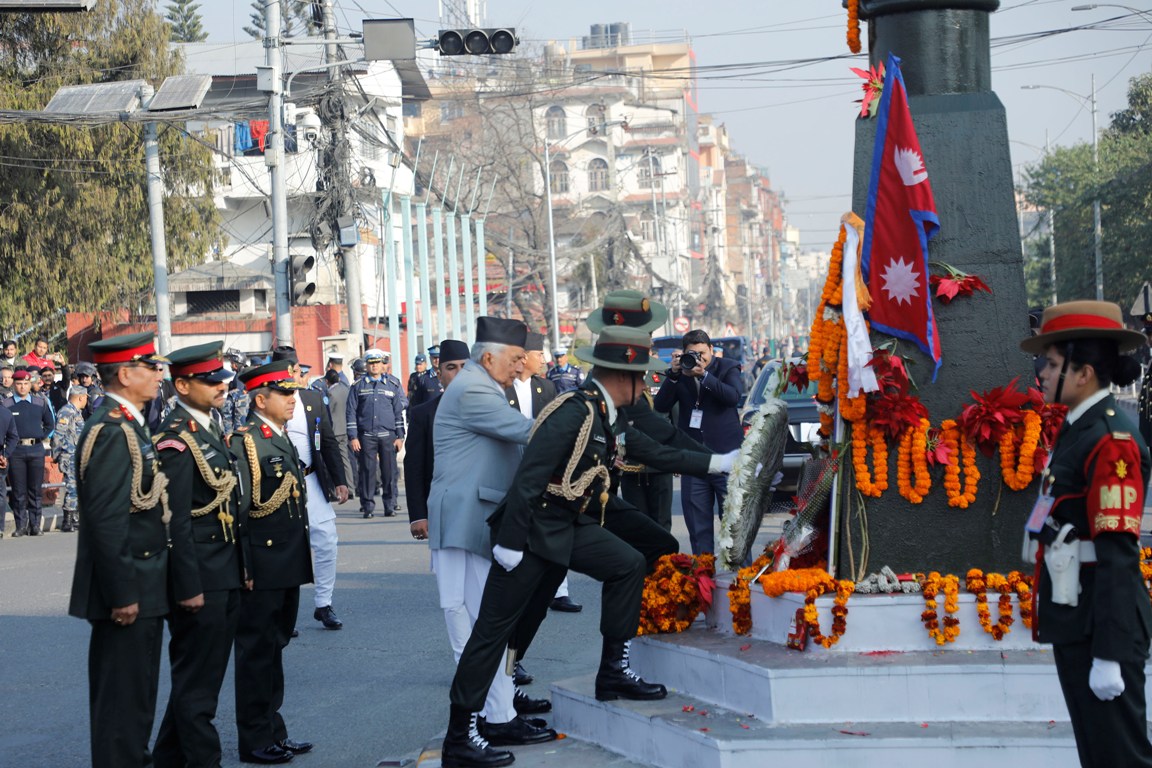 राष्ट्रपति पौडेलले गरे पृथ्वीनारायण शाहको सालिकमा माल्यार्पण