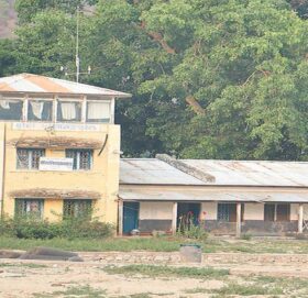 डोटी विमानस्थलकाे एक बर्षमा ४ सय ७४ रुपैयाँ  आम्दानी