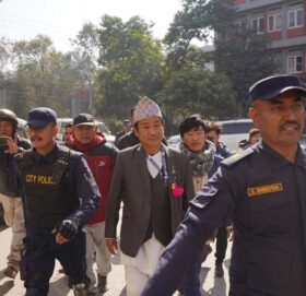 हर्क साम्पाङ सिंहदरबारमा, खाली गाग्री प्रहरीले नियन्त्रणमा लियो