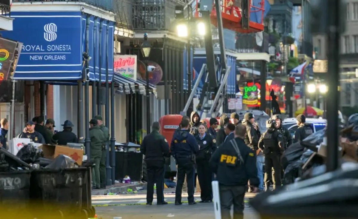 अमेरिकामा भीडमाथि कार कुदेपछि १५ जनाको मृत्यु