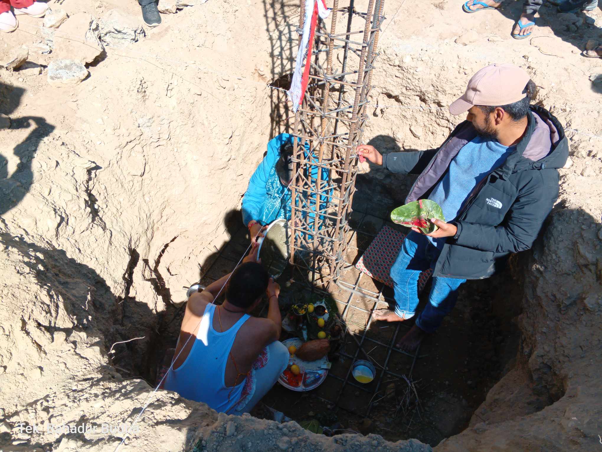 खप्तड छेडेदह -३ काे वडा कार्यालय भवन  शिलान्यास