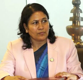 शिक्षामन्त्री विद्या भट्टराईले दिइन् राजीनामा