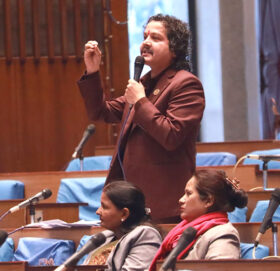 सबै नेताको सम्पत्ति छानबिन गर्न रास्वपा सांसदको माग