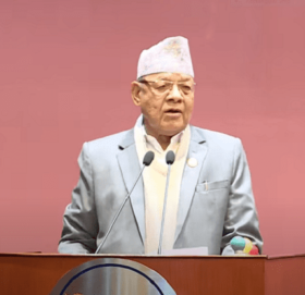 कांग्रेस र कम्युनिष्ट पार्टीहरुले खिचडी राजनीति गरिरहेका छन् : वामदेव गौतम