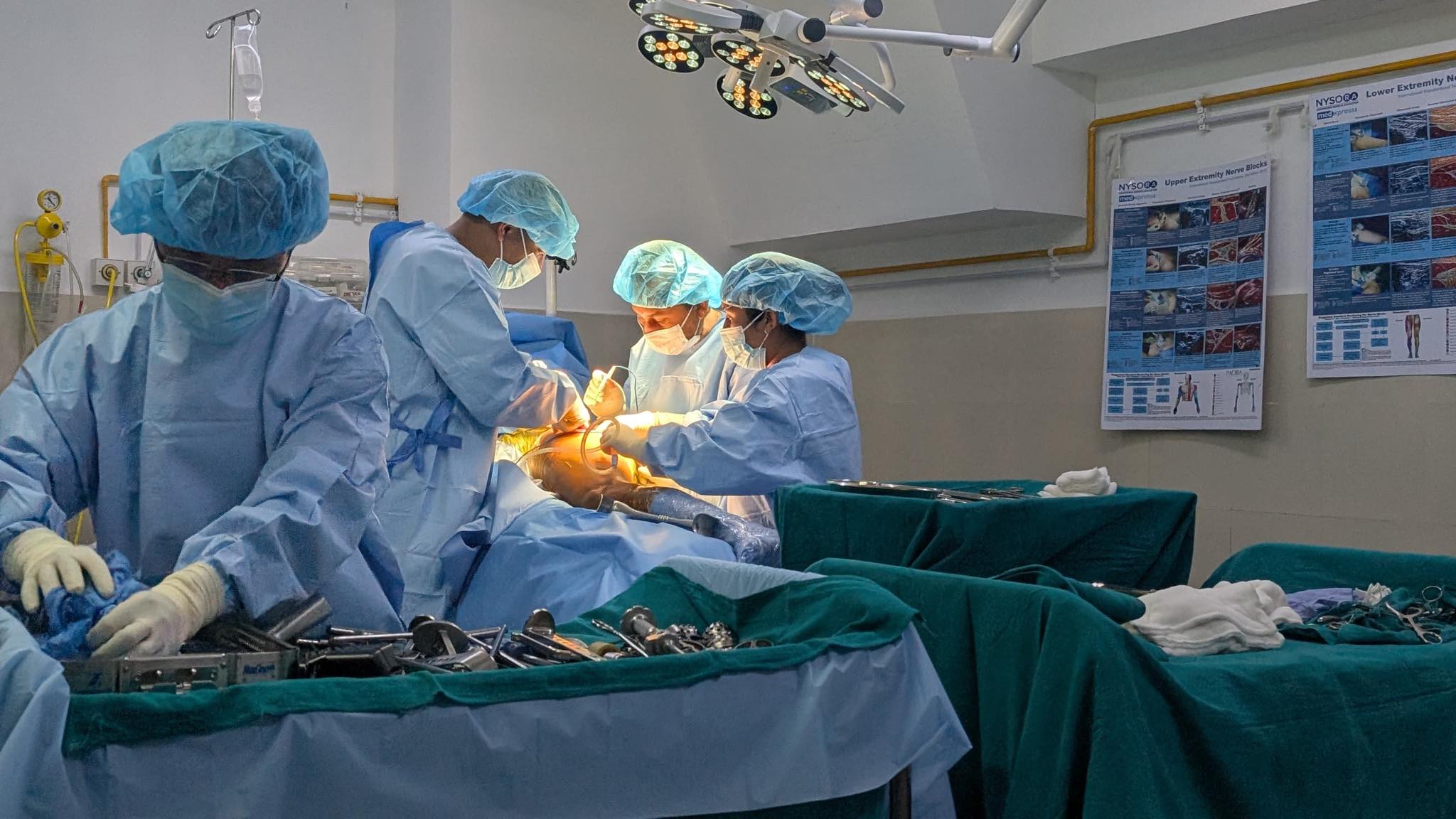 अछामकाे बयालपाटा अस्पतालमा पहिलो पटक हिप जोर्नीको सफल प्रत्यारोपण