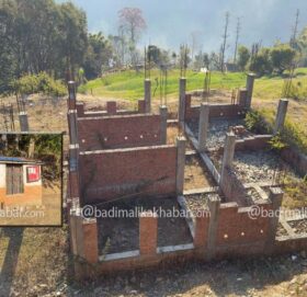 बुढिगंगामा व्यक्तिको जग्गामा निर्माण हुन लागेको वडाको भवन अलपत्र