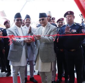 बिना दबाबमा काम गर्न प्रहरीलाई प्रधानमन्त्री ओलीको आग्रह