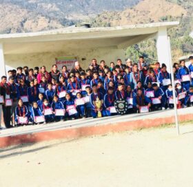 बडीमालिकाद्धारा रनिङ शिल्ड विजेता खेलाडीलाई सम्मान