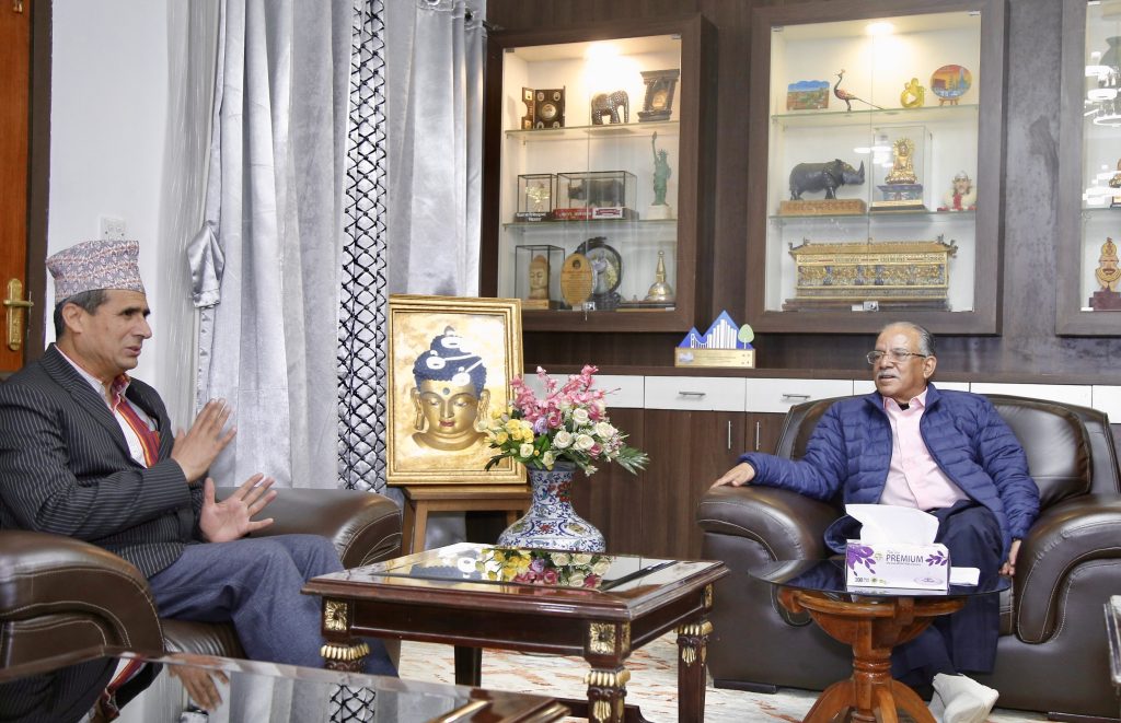 शिक्षकका मागलाई शीघ्र सम्बोधन गर्नुपर्छ : प्रचण्ड