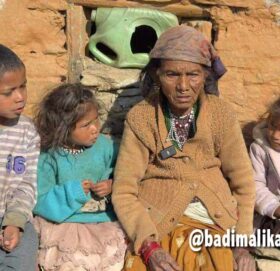 बाजुराको बुढीगंगा ९ मा तीन भाइबहिनी बेसाहारा