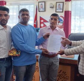 पत्रकारको हत्याका दोषिलाई कारवाहीको माग गर्दै प्रधानमन्त्रीलाई ध्यानाकर्षण पत्र