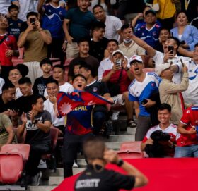 सिंगापुरविरुद्ध ऐतिहासिक जितको खुसी