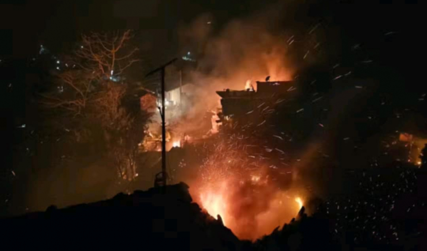 अछामको जयगढ बजारमा भीषण आगलागी, १० पसल तथा घरमा क्षति