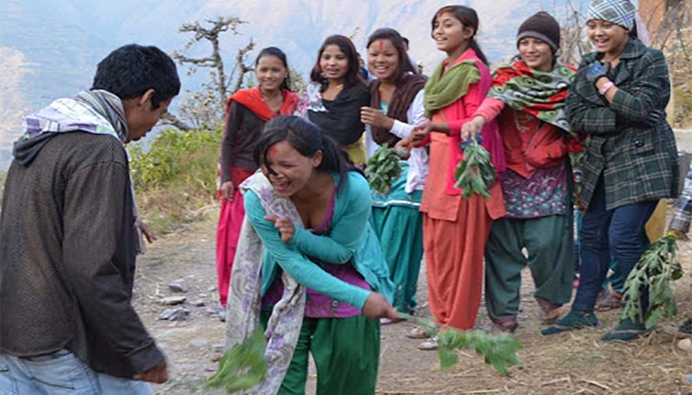 सुदूरपश्चिममा विशुु पर्व हर्षोल्लास साथ मनाइँदै