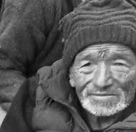 गौमुल गाउँपालिका अध्यक्ष रोकायालाई पितृ शोक