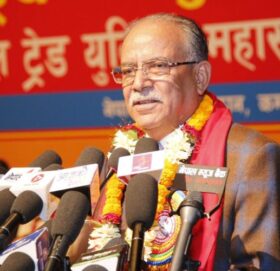 प्रचण्डको घरबाट दुई करोड ओसारिएको हल्लाबारे सचिवालयले भन्यो- प्रमाण ल्याऊ !