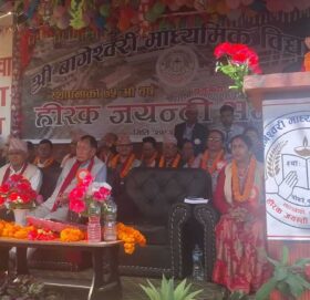 प्रचण्डसँग सवालजवाफ गर्दा युवक पक्राउ