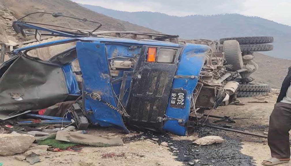 बाजुराको जगन्नाथमा ट्रक दुर्घटना हुँदा ४ जना घाइते