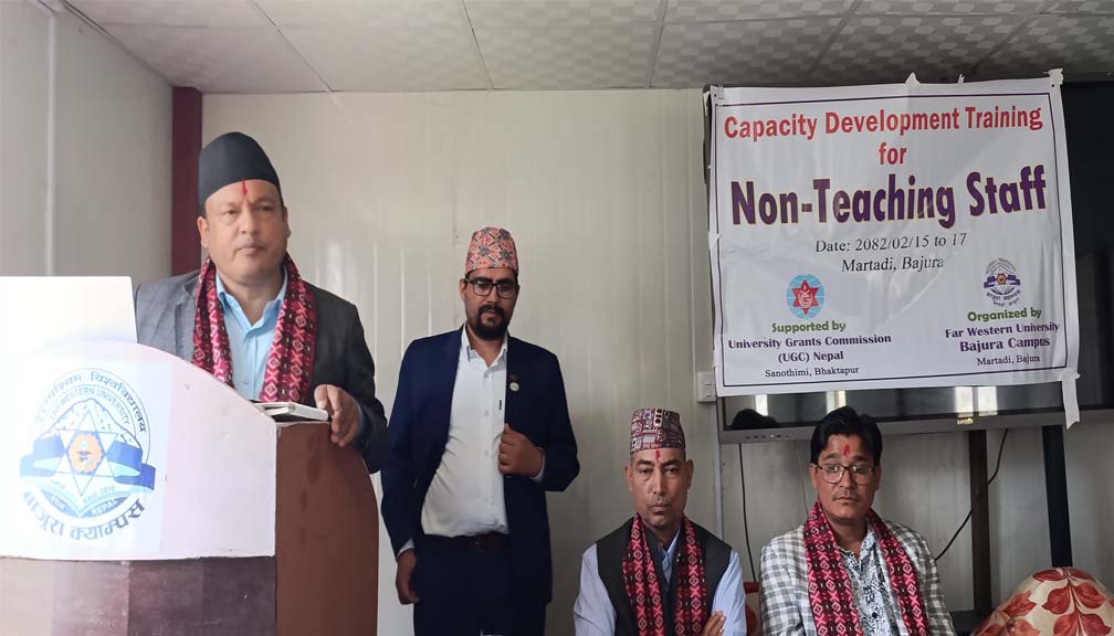 क्याम्पसका कर्मचारीहरुको क्षमता बिकास तालिम संचालन