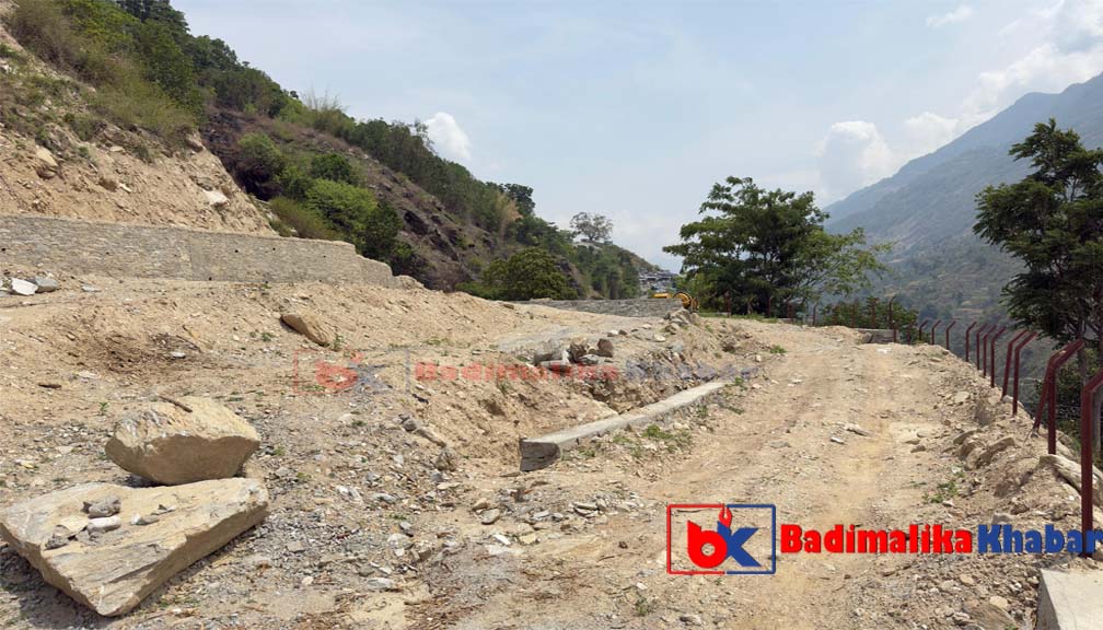 बाजुराको बुढीगंगामा निर्माण हुन लागेको सबस्टेशनको काम अस्तव्यस्त