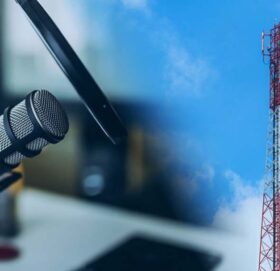 आर्थिक सङ्कटमा सुदूरपश्चिमका एफएम रेडियो