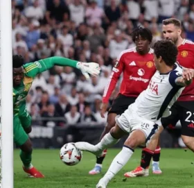 १७ वर्षपछि टोटनह्यामले जित्यो युरोपा लिगको उपाधि