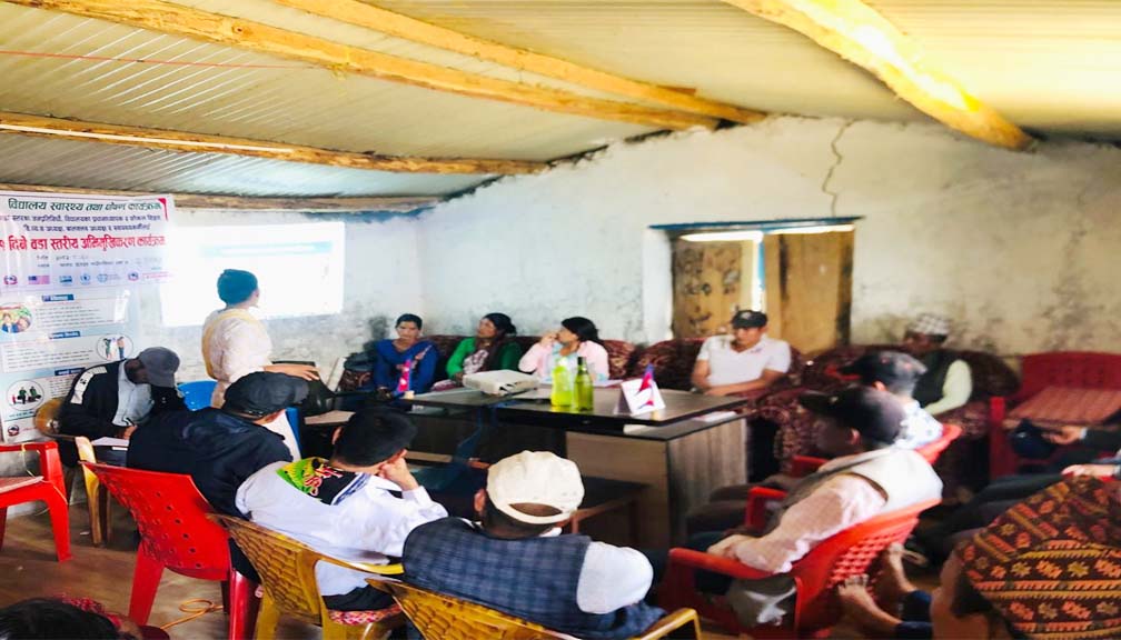 खप्तड छेडेदह ३ मा विद्यालय स्वास्थ्य तथा पोषण कार्यक्रम प्रभावकारी कार्यान्वयन गर्न अभिमुखीकरण