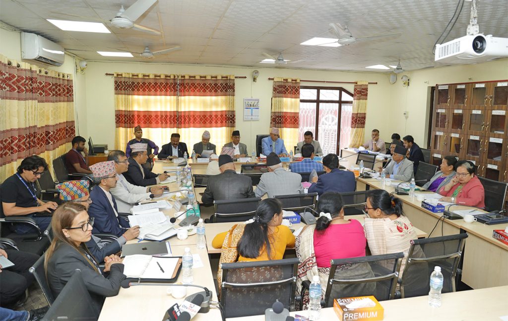 निजामती विधेयकबारे छलफल जारी, आजै पास गर्ने तयारी